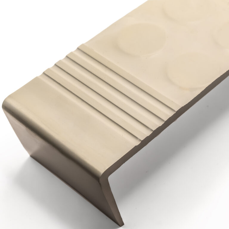 TR7003 Latte Stairwell Treads colorway